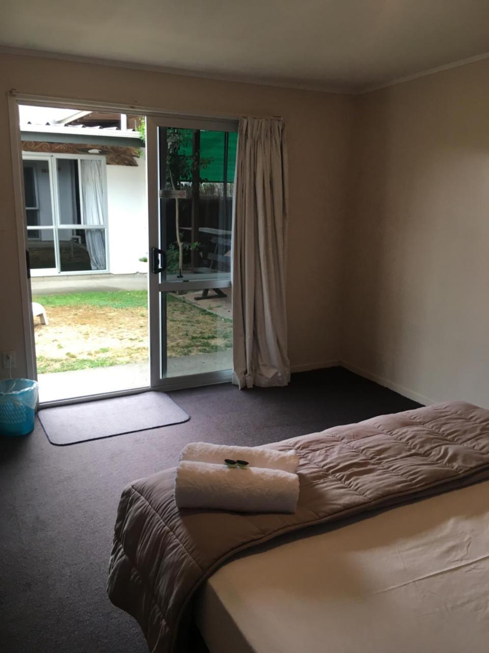Beachcomber Lodge&Backpacker Kaitaia Exterior foto